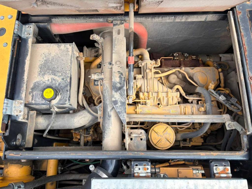 Caterpillar M318F Photo 29