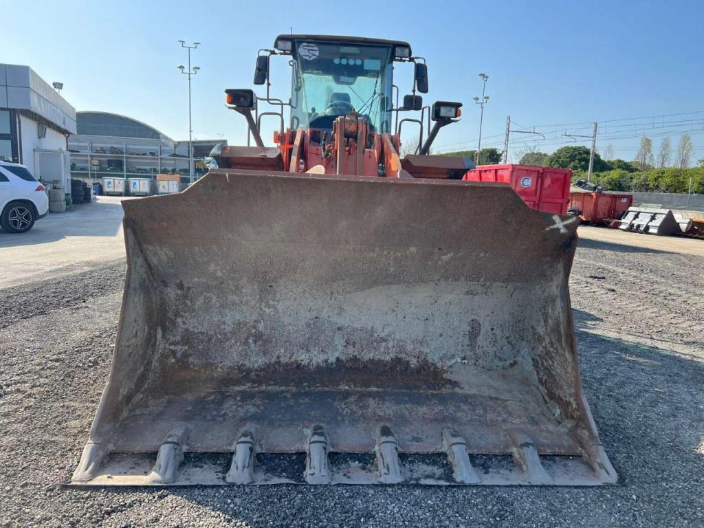 Hitachi ZX220 Photo 5