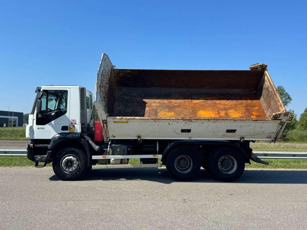 Iveco Trakker 410 6x4 Kipper Photo 10