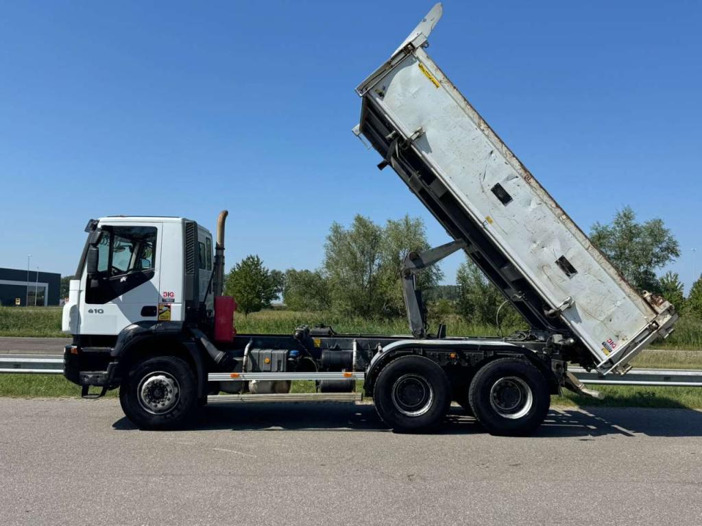 Iveco Trakker 410 6x4 Kipper Photo 26