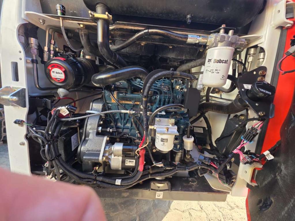Bobcat S100 Photo 5