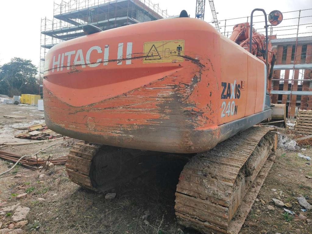 Hitachi ZX240 Photo 13