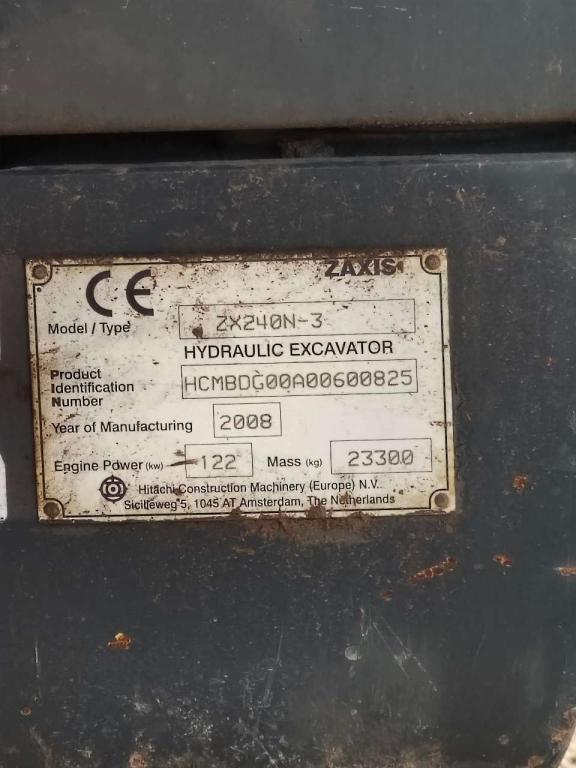 Hitachi ZX240 Photo 7