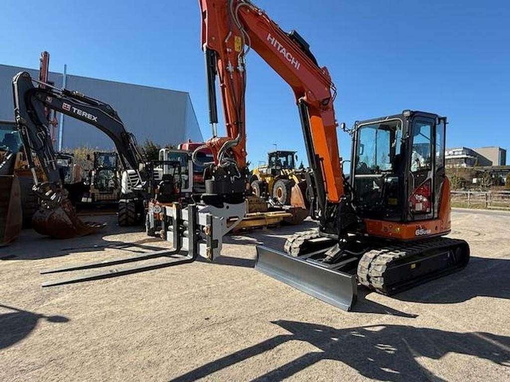 Hitachi ZX65 USB-6 Photo 7