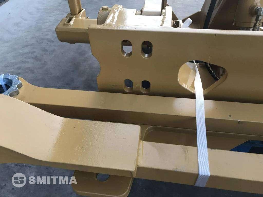 Caterpillar 12M Photo 4
