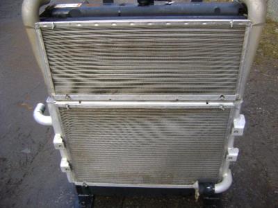 Refroidisseur d'huile hydraulique pour Caterpillar 315C en vente par PRV Ricambi Srl