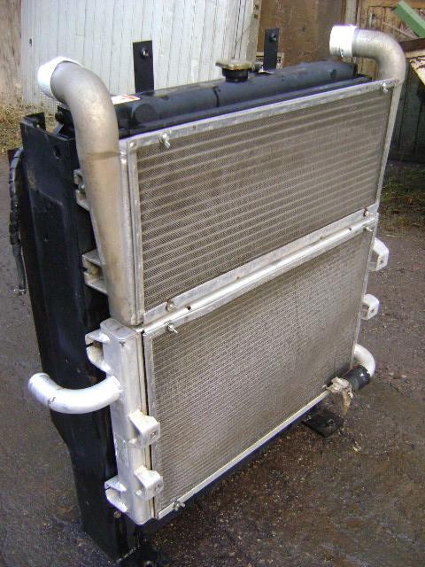 Refroidisseur d'huile hydraulique pour Caterpillar 315C Photo 2