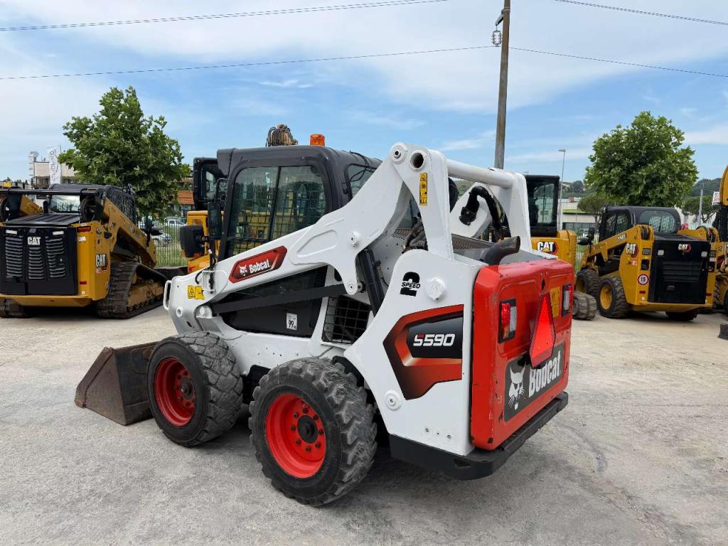 Bobcat S590 Photo 11