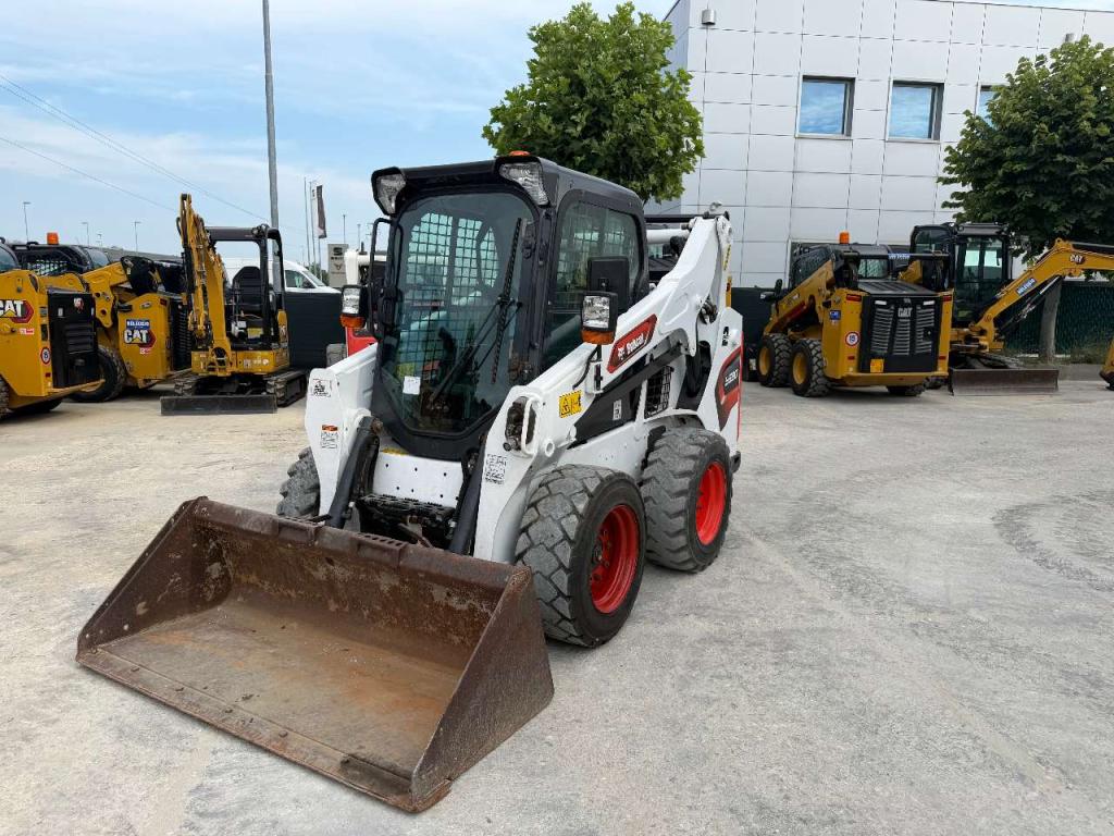 Bobcat S590 Photo 5
