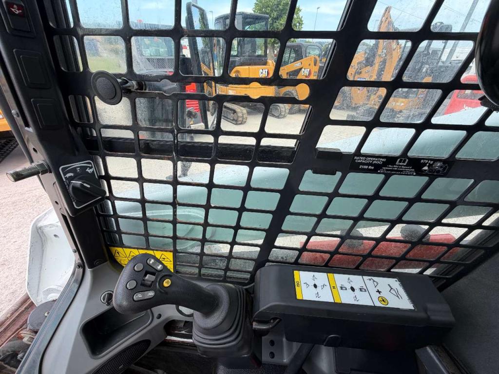 Bobcat S590 Photo 9