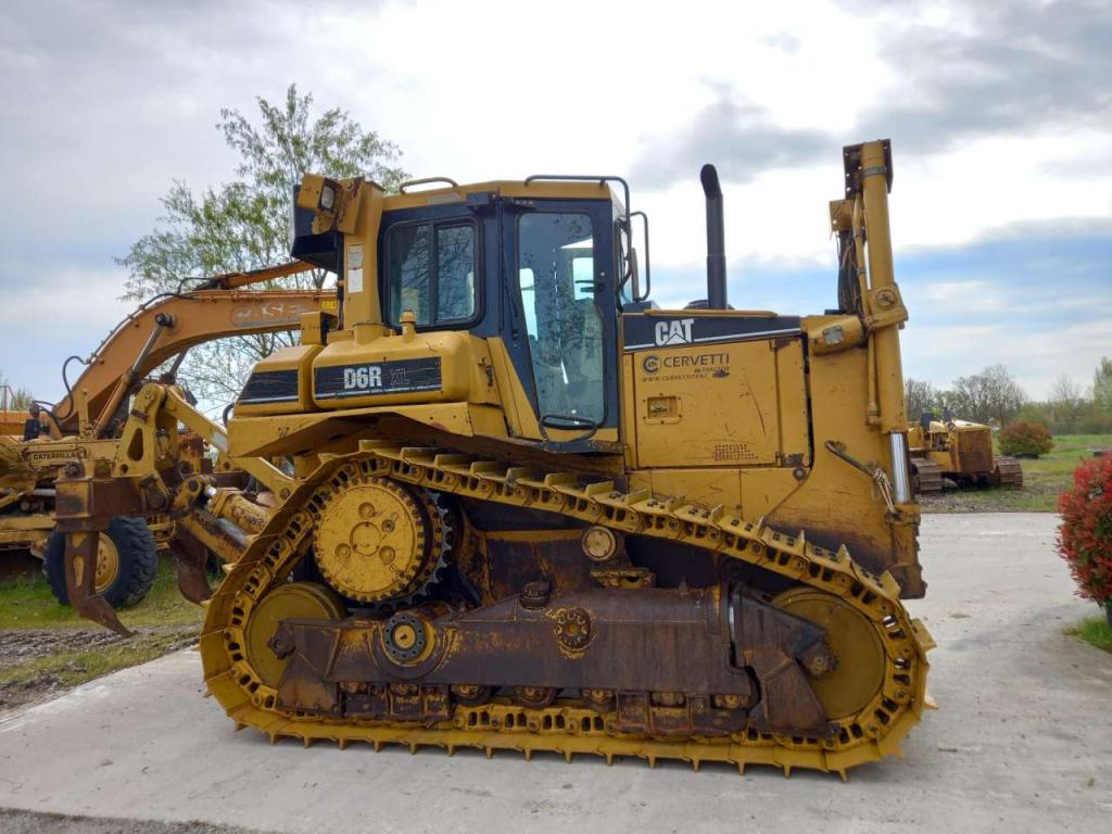 Caterpillar D6R II XL Photo 6