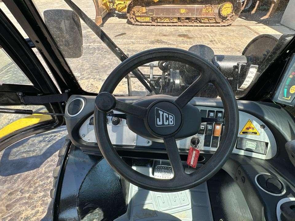 JCB 520-40 4x4 Photo 16