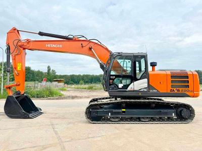 Hitachi ZX220LC-5G / 2025 ULTRA MODEL / ISUZU ENGINE en vente par Boss Machinery