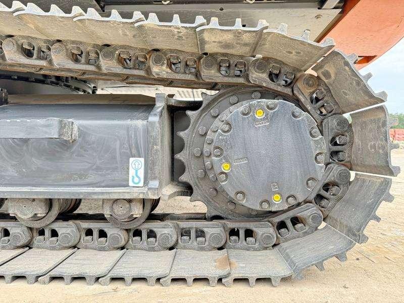 Hitachi ZX220LC-5G / 2025 ULTRA MODEL / ISUZU ENGINE Photo 14