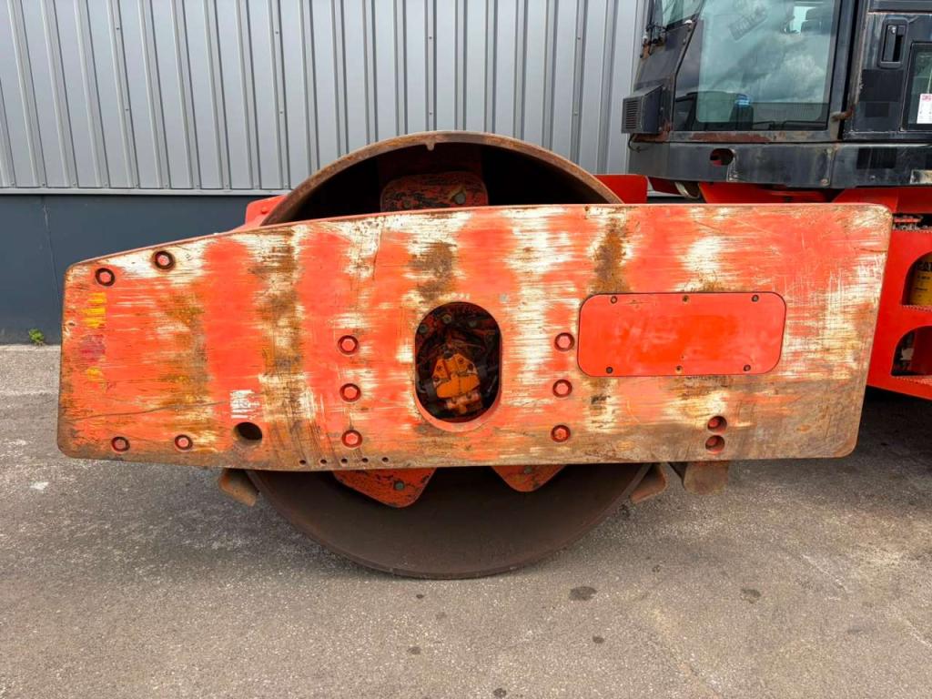 Caterpillar CS74 Photo 10