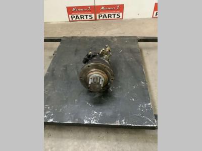 Moteur de rotation de la tourelle pour Neuson 3402 en vente par Massucco T. Srl Area Ricambi