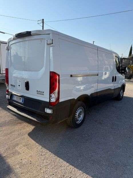 Iveco daily 35S11 Photo 2