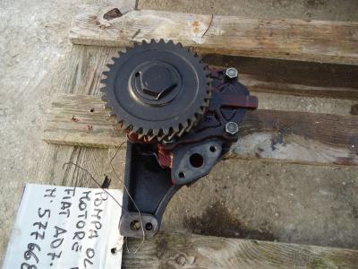 Pompe à huile de moteur pour Fiat AD7 - FL8 - CODICE 577668 en vente par OLM 90 Srl