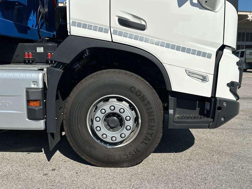 Volvo FMX 460 6X4 Photo 7