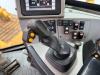 Caterpillar D8T LGP - German Machine / Ripper Valve Photo 10 thumbnail