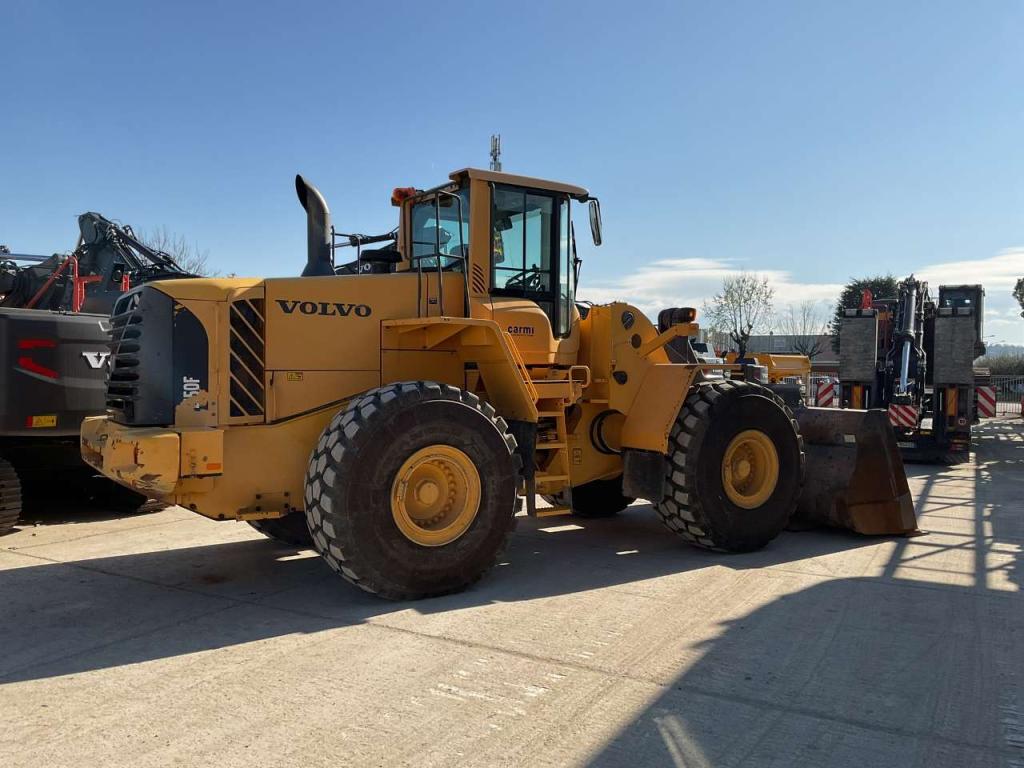 Volvo L150F Photo 1