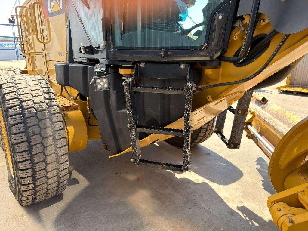 Caterpillar 140M2 Photo 22