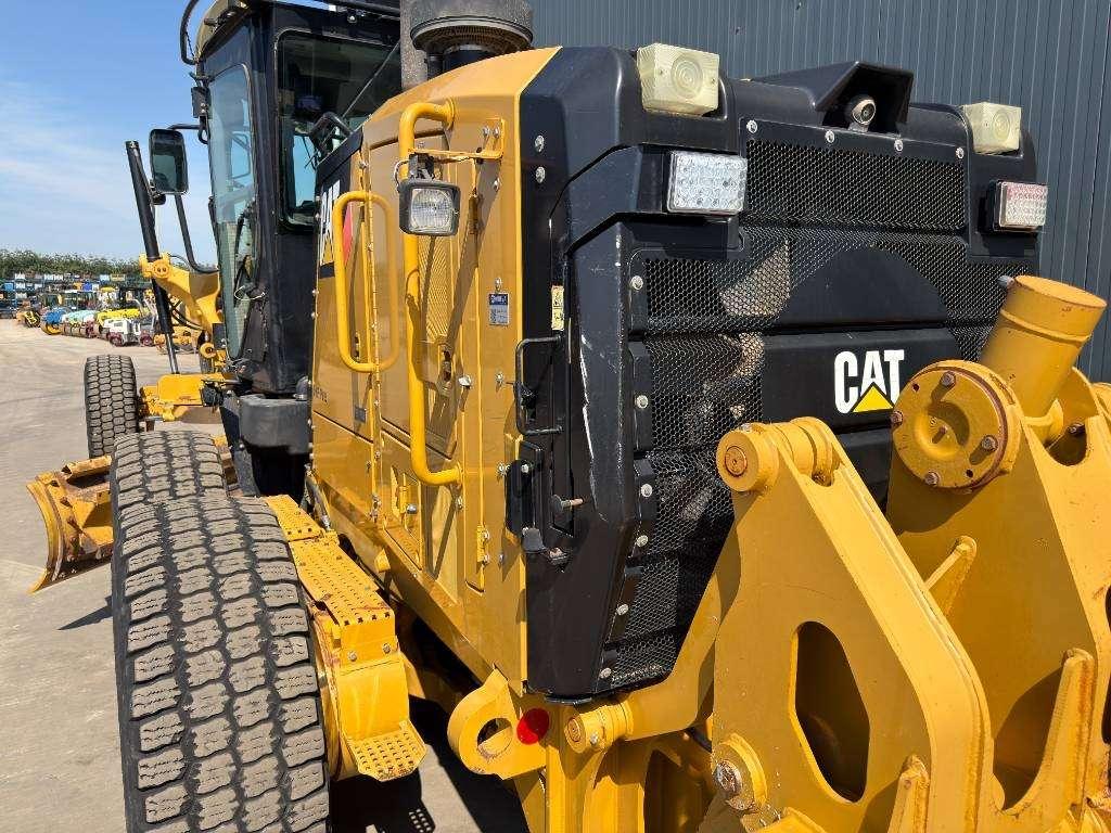 Caterpillar 140M2 Photo 6