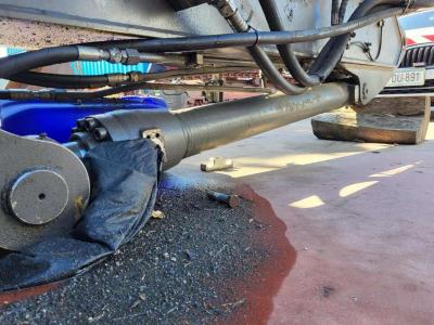 Volvo bucket cylinder 14610685 for Volvo EW160D, EW160E en vente par Balavto