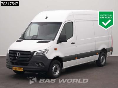 Mercedes-Benz Sprinter 317 CDI Automaat 2025 Model L2H2 LED Navi Airco Cruise Camera 10inch MBUX Parkeersensoren en vente par BAS World B.V.
