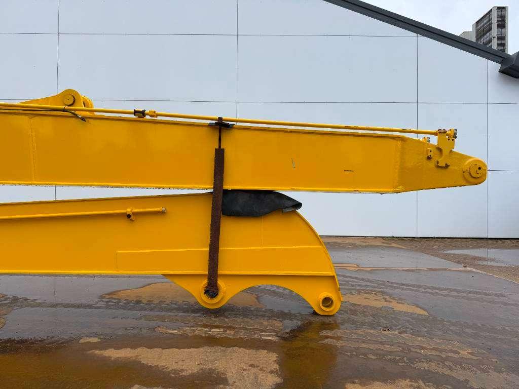Komatsu Long Reach Attachments 18m - Fits to 20-25t Photo 14