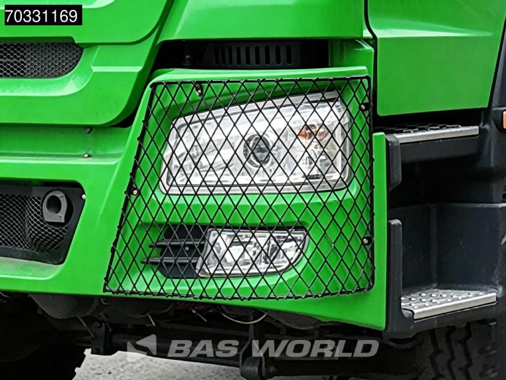 Sinotruk HOWO 371 8X4 Photo 10