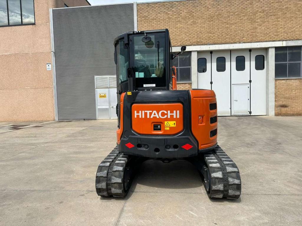 Hitachi ZX 55U-6 CLR Photo 4