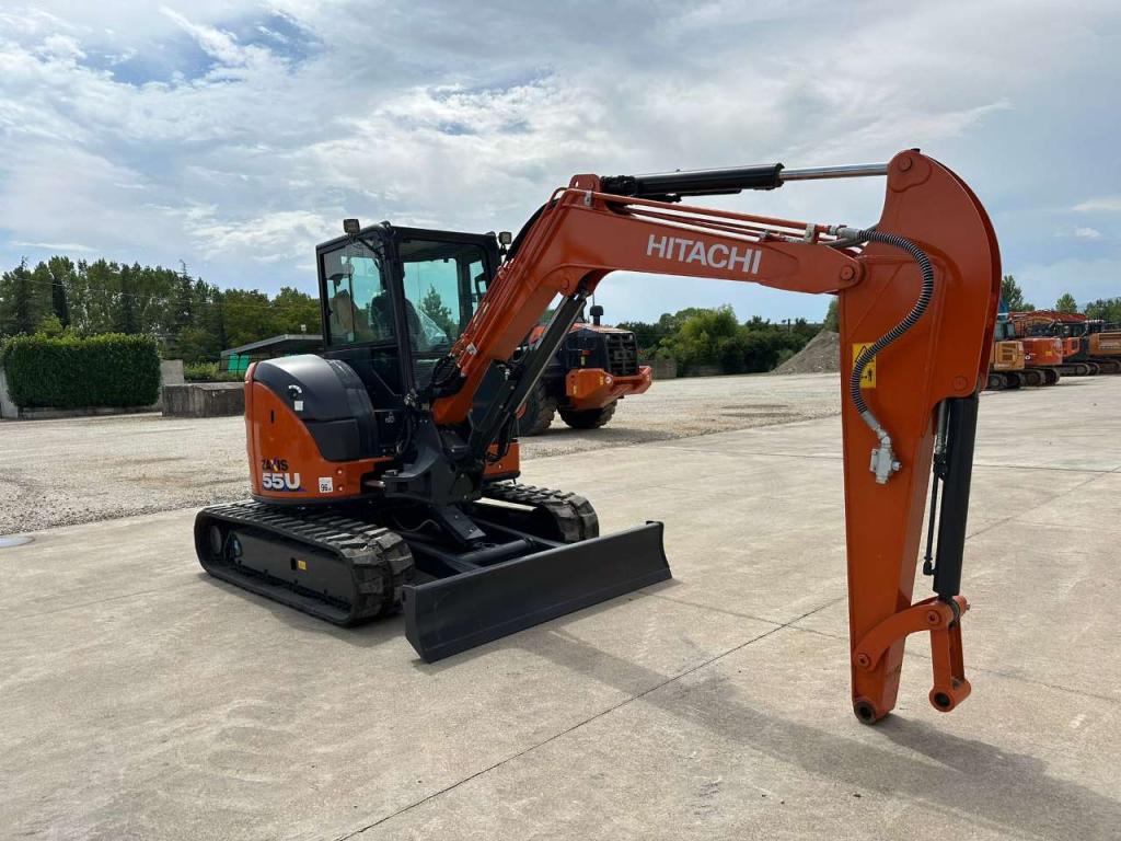 Hitachi ZX 55U-6 CLR Photo 7