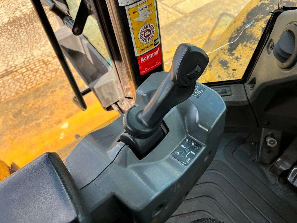 Caterpillar 972M - Automatic Greasing / Camera Photo 10