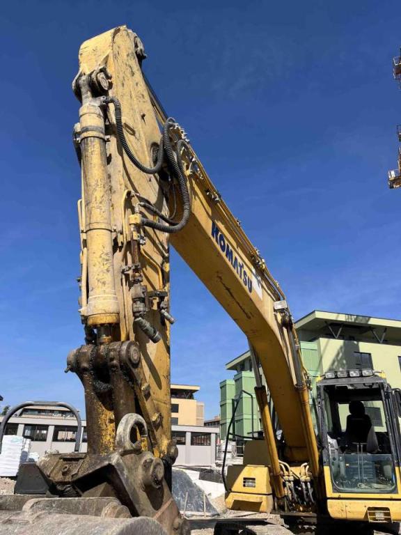 Komatsu PC210NLC-8 Photo 3
