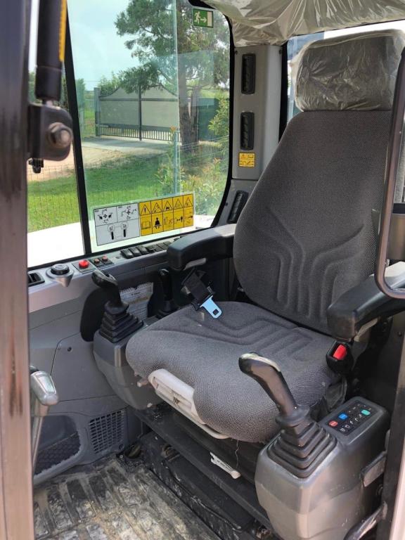 Bobcat E62 Photo 6