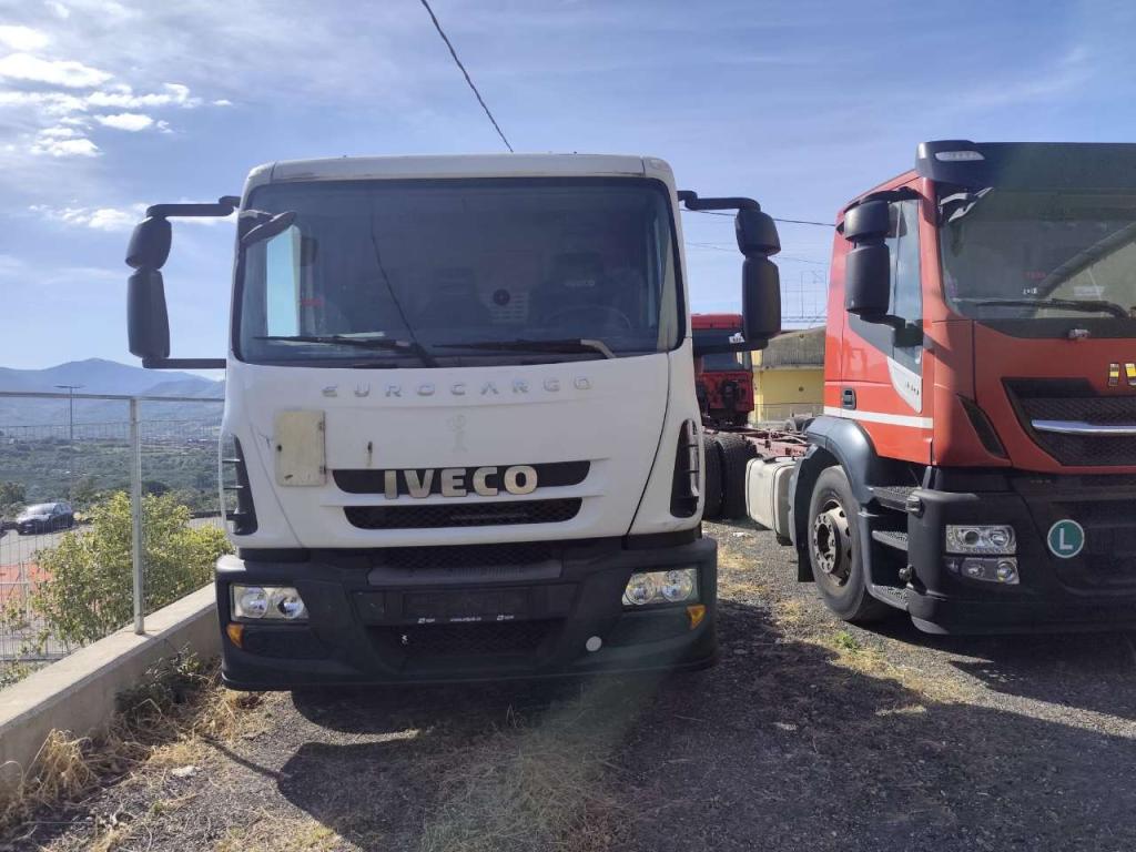 Iveco EUROCARGO 150E22P Photo 19