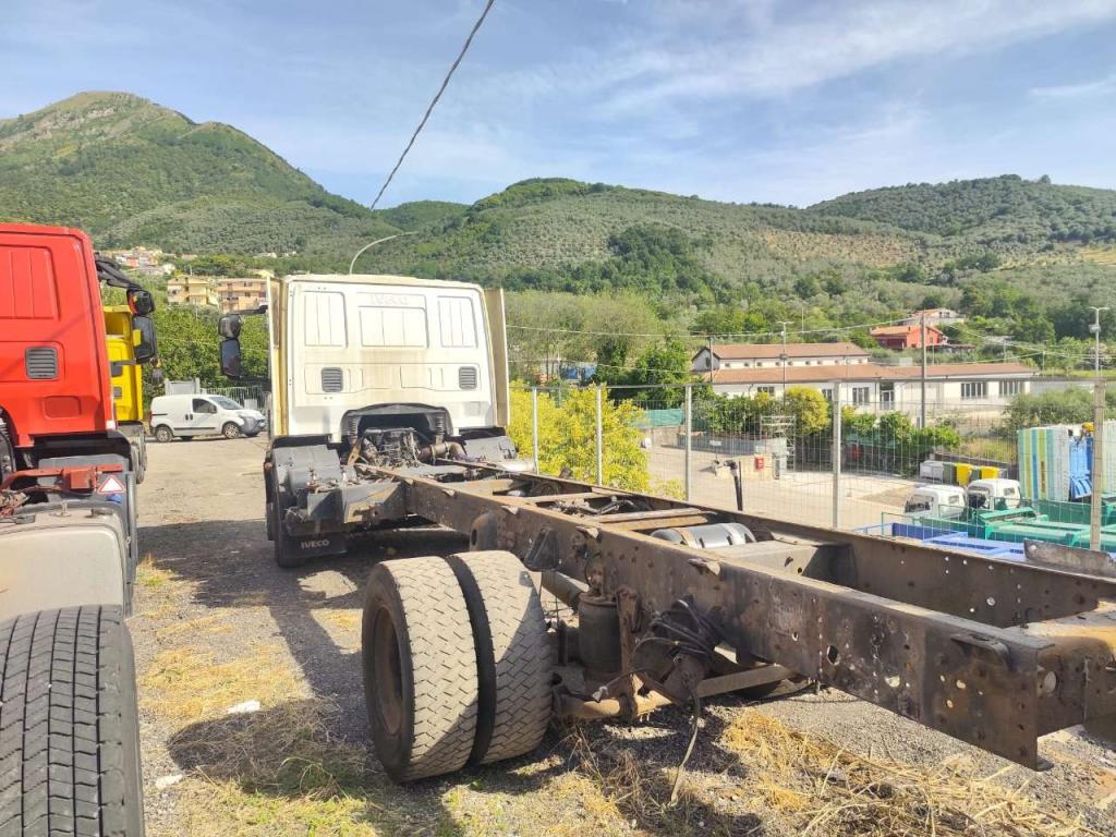 Iveco EUROCARGO 150E22P Photo 2