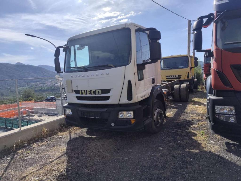 Iveco EUROCARGO 150E22P Photo 24