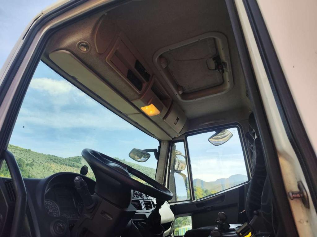Iveco EUROCARGO 150E22P Photo 7