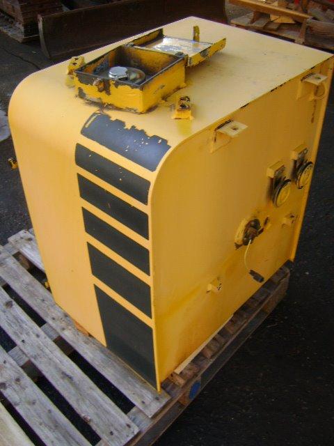 Réservoir de carburant pour Komatsu PW 130 Photo 2
