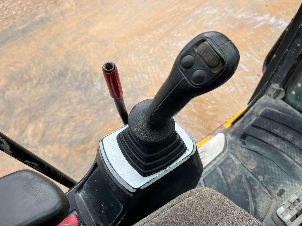 JCB JZ141LC - Automatic Greasing / Quick Coupler Photo 10
