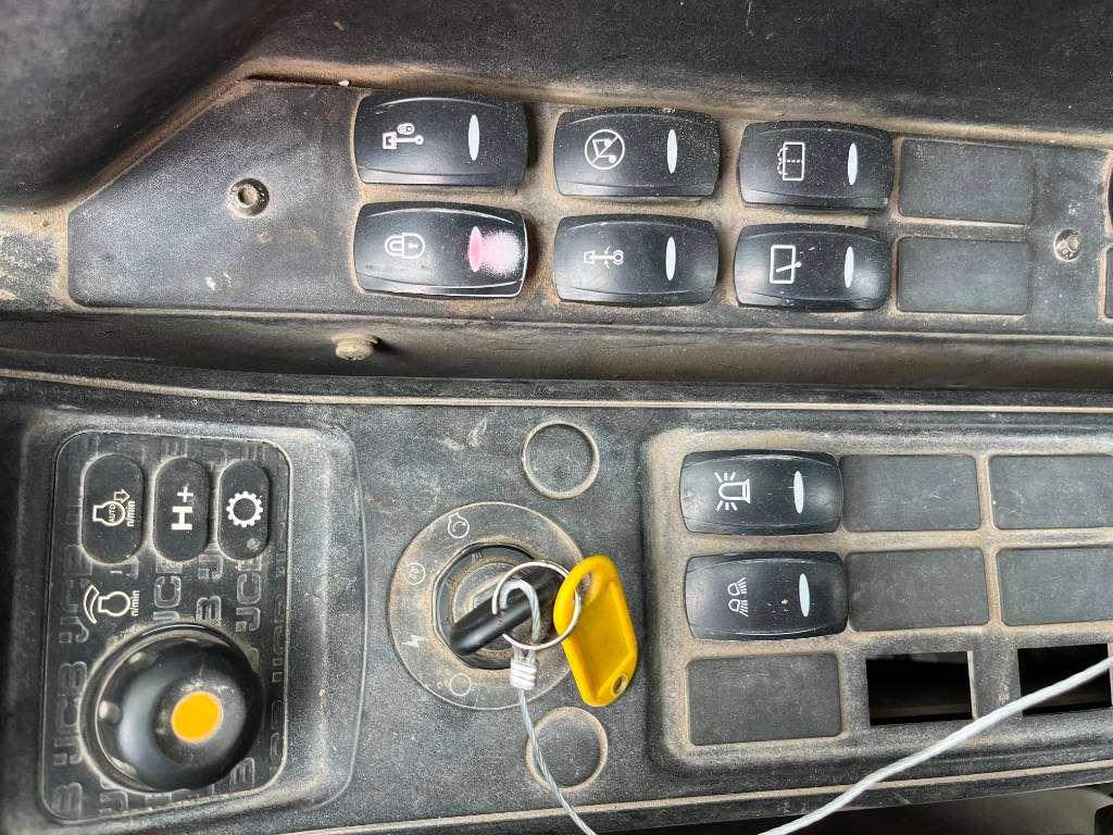 JCB JZ141LC - Automatic Greasing / Quick Coupler Photo 12