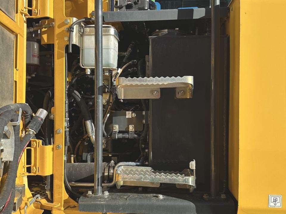 Komatsu PW118MR-11 Photo 12