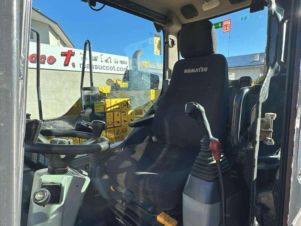 Komatsu PW118MR-11 Photo 16