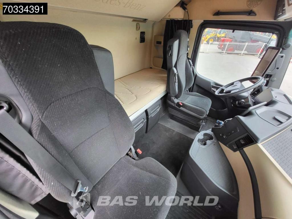 Mercedes Actros 1845 4X2 StreamSpace Retarder Standklima ACC Navi Photo 29