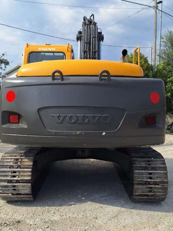 Volvo EC140B Photo 11