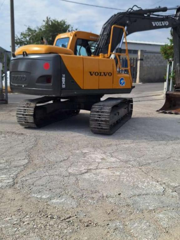 Volvo EC140B Photo 17