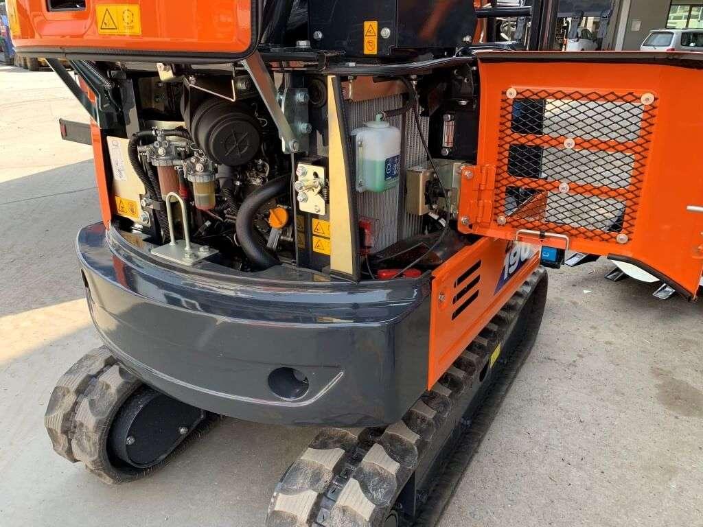 Hitachi ZX19U-6 Photo 9
