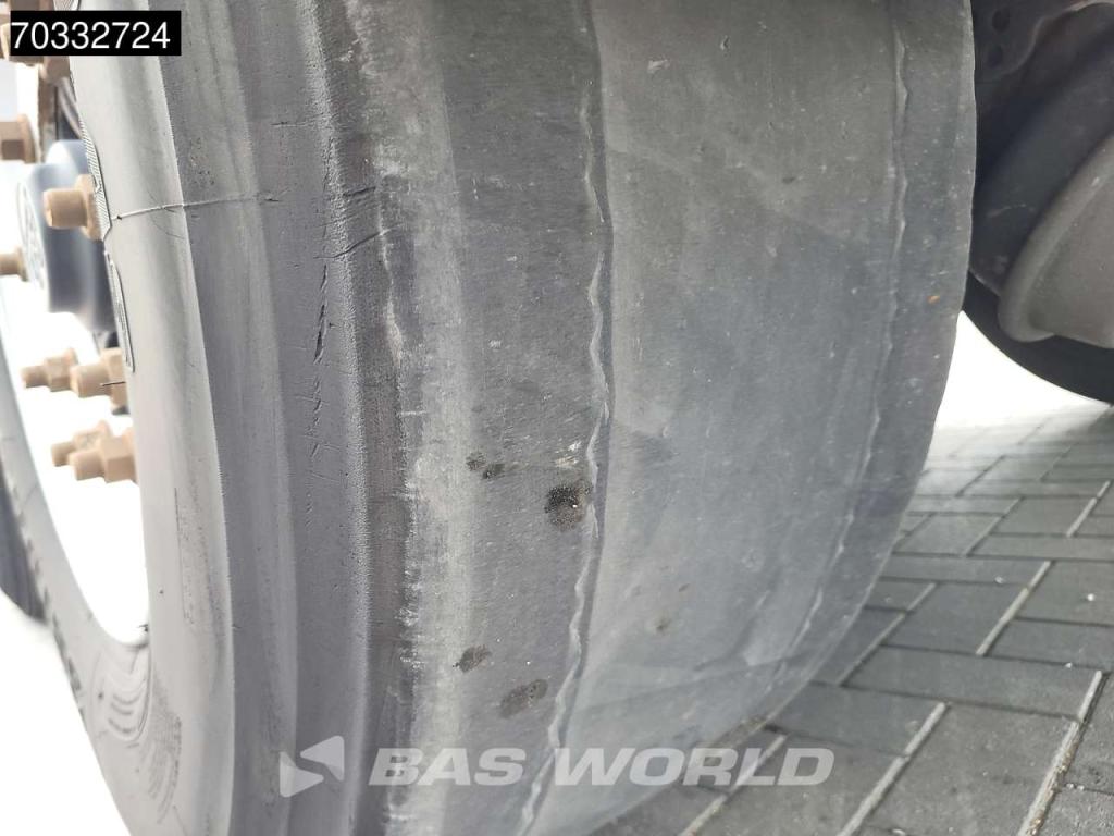 Kässbohrer XS Tailgate 2x Lift Axle Photo 22